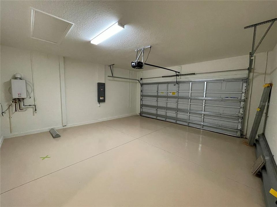 出租: $4,000 (3 贝兹, 3 浴室, 1849 平方英尺)