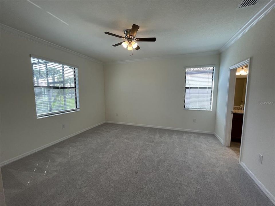 出租: $4,000 (3 贝兹, 3 浴室, 1849 平方英尺)