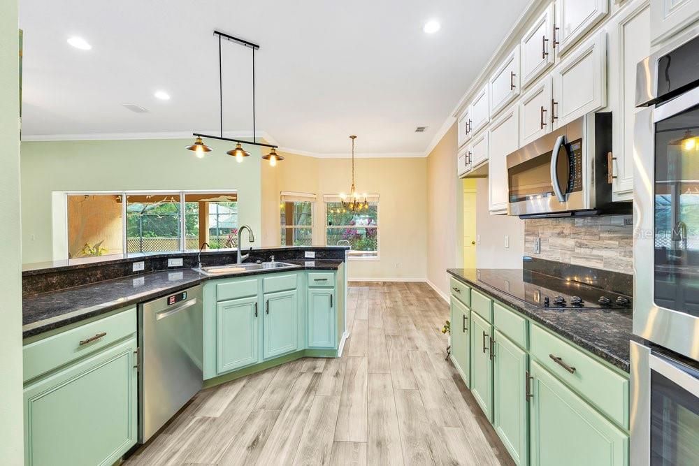 待售: $647,572 (4 贝兹, 3 浴室, 2426 平方英尺)