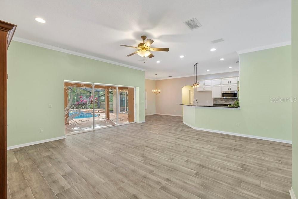 待售: $647,572 (4 贝兹, 3 浴室, 2426 平方英尺)