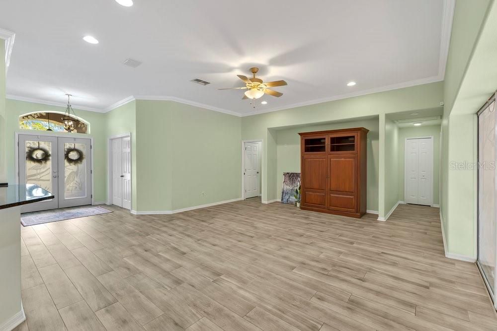 待售: $647,572 (4 贝兹, 3 浴室, 2426 平方英尺)