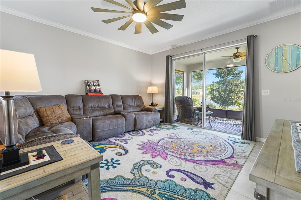 На продажу: $385,000 (3 спален, 2 ванн, 2090 Квадратных фут)