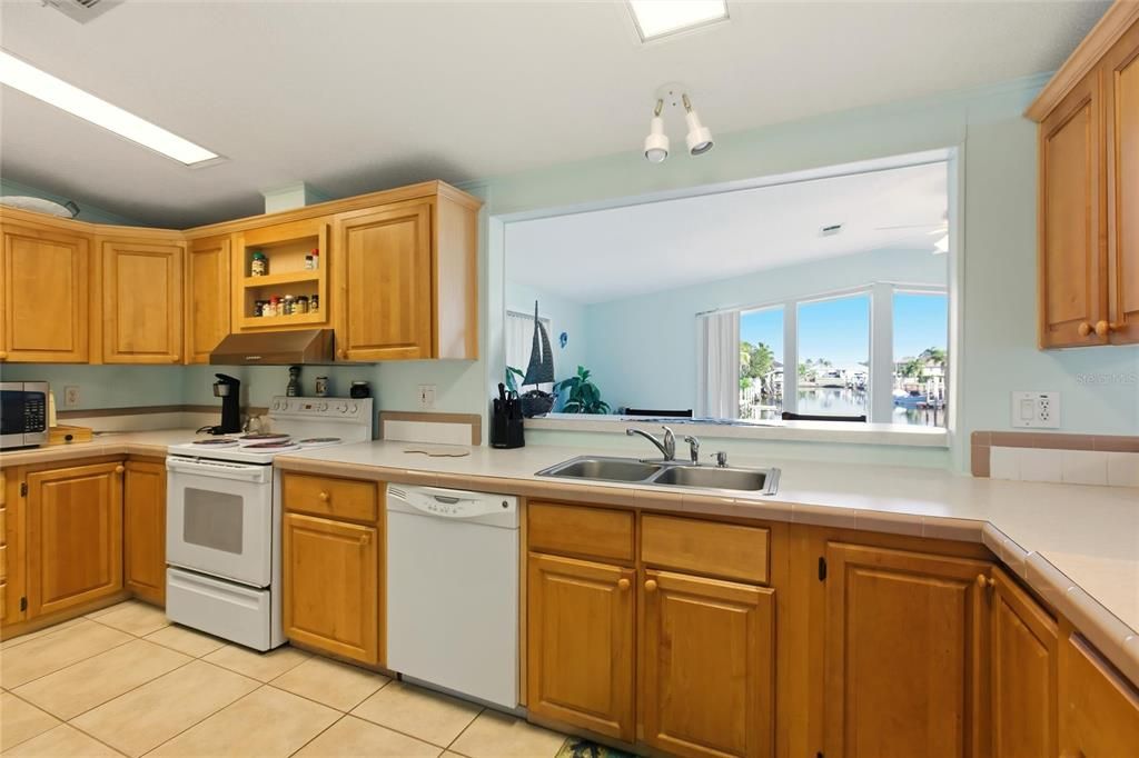 For Sale: $369,500 (3 beds, 2 baths, 1892 Square Feet)
