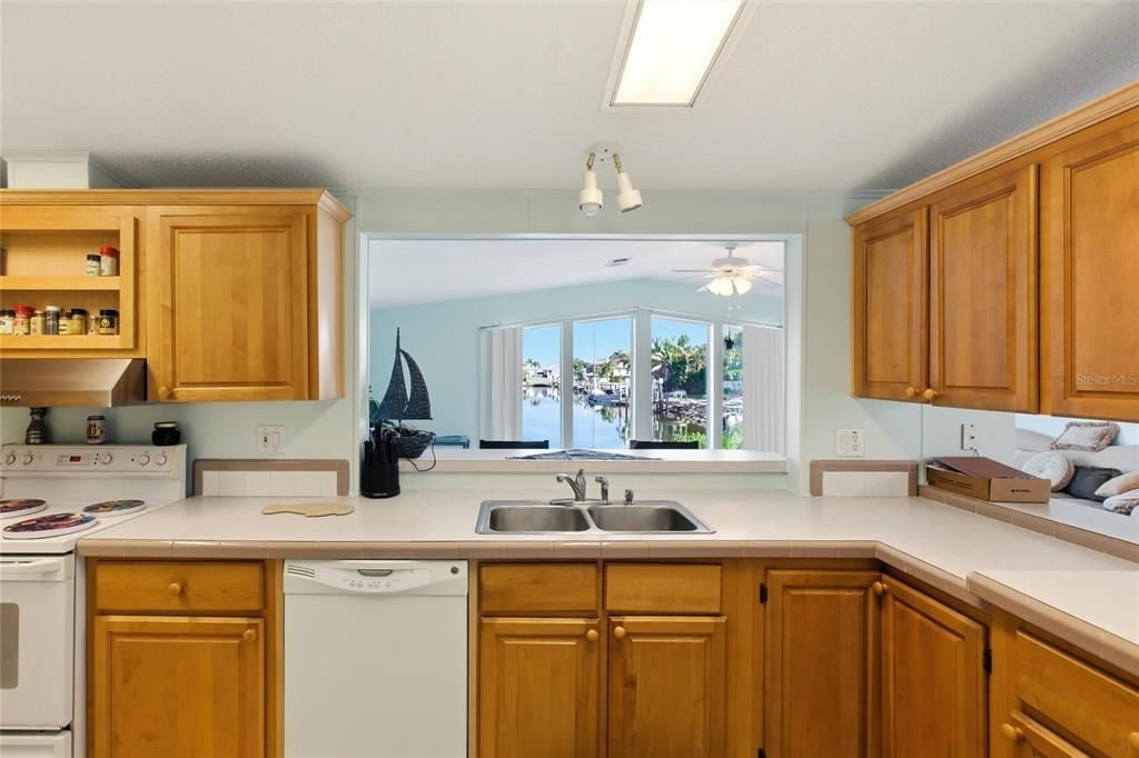 For Sale: $369,500 (3 beds, 2 baths, 1892 Square Feet)