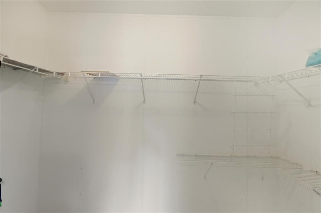 For Sale: $369,500 (3 beds, 2 baths, 1892 Square Feet)