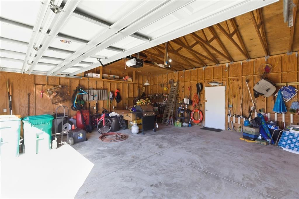 For Sale: $369,500 (3 beds, 2 baths, 1892 Square Feet)