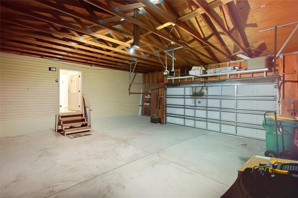 For Sale: $369,500 (3 beds, 2 baths, 1892 Square Feet)