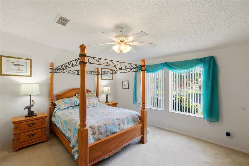 For Sale: $369,500 (3 beds, 2 baths, 1892 Square Feet)