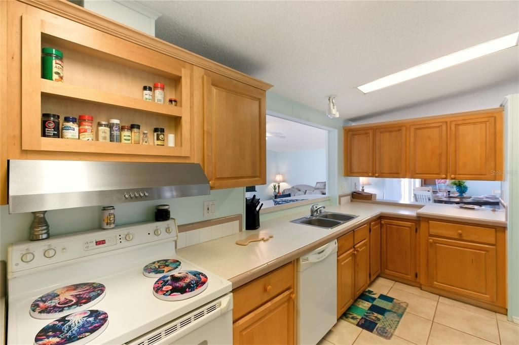 For Sale: $369,500 (3 beds, 2 baths, 1892 Square Feet)