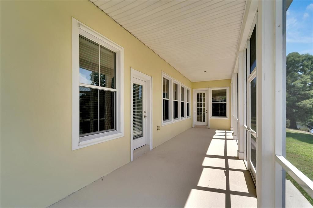 En Venta: $649,000 (4 camas, 3 baños, 3772 Pies cuadrados)