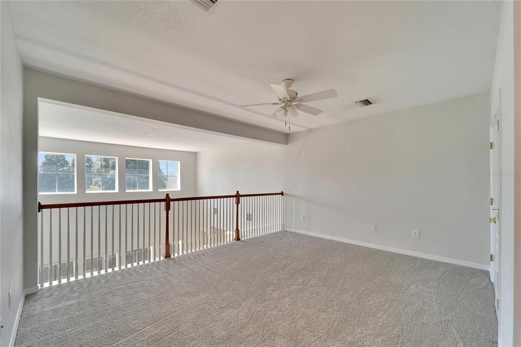 En Venta: $649,000 (4 camas, 3 baños, 3772 Pies cuadrados)