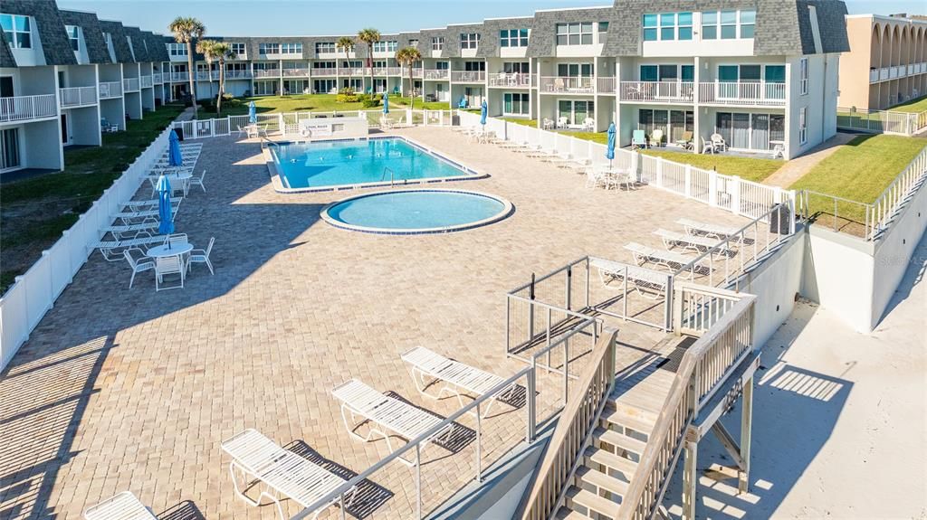 待售: $565,000 (2 贝兹, 2 浴室, 1033 平方英尺)