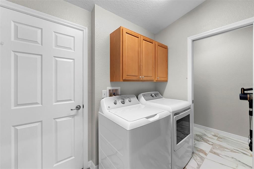 На продажу: $329,000 (2 спален, 2 ванн, 1477 Квадратных фут)