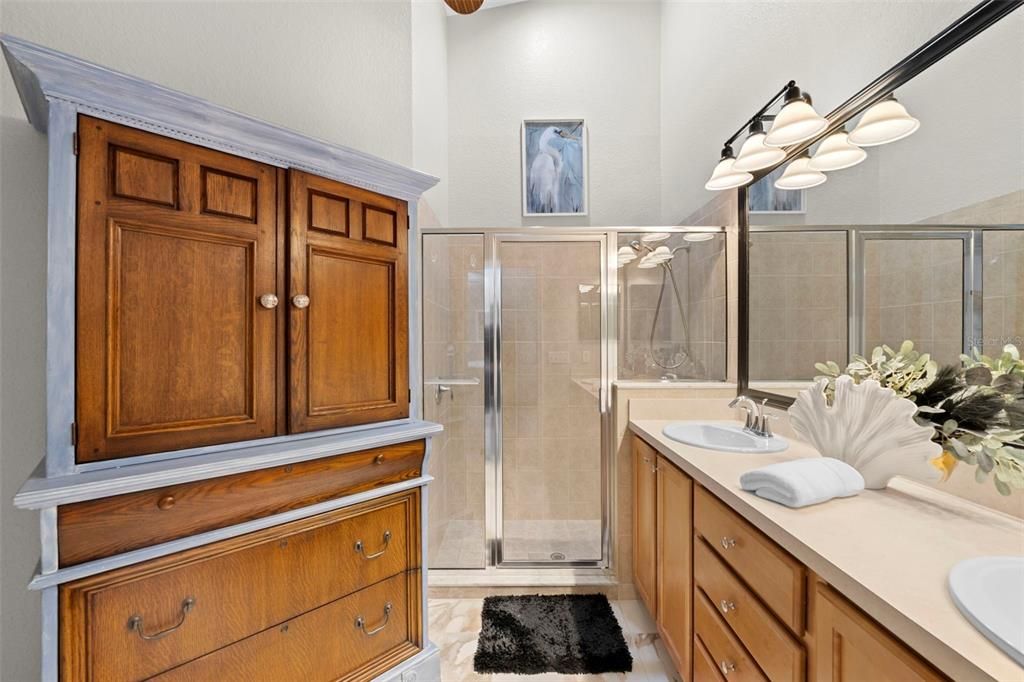 На продажу: $329,000 (2 спален, 2 ванн, 1477 Квадратных фут)