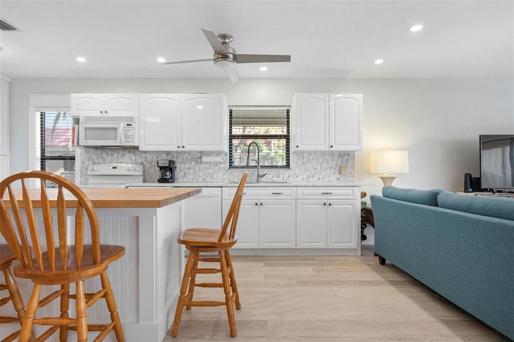 En Venta: $599,000 (3 camas, 2 baños, 1578 Pies cuadrados)