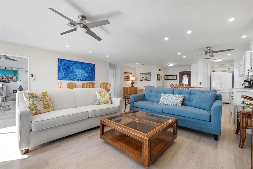 En Venta: $599,000 (3 camas, 2 baños, 1578 Pies cuadrados)