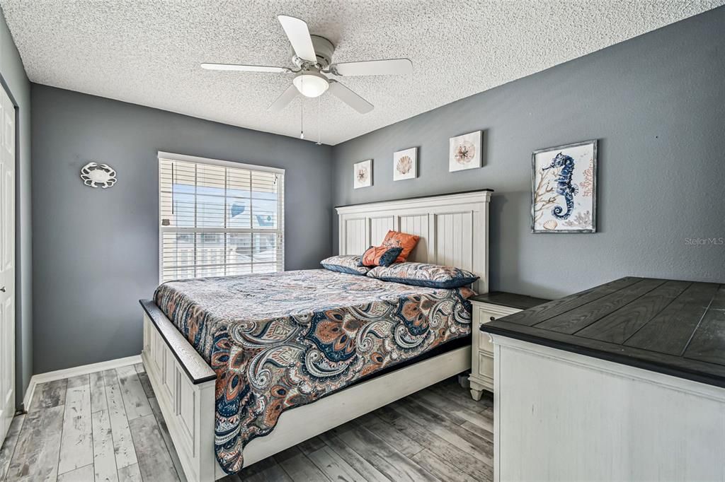 На продажу: $259,000 (2 спален, 2 ванн, 1193 Квадратных фут)