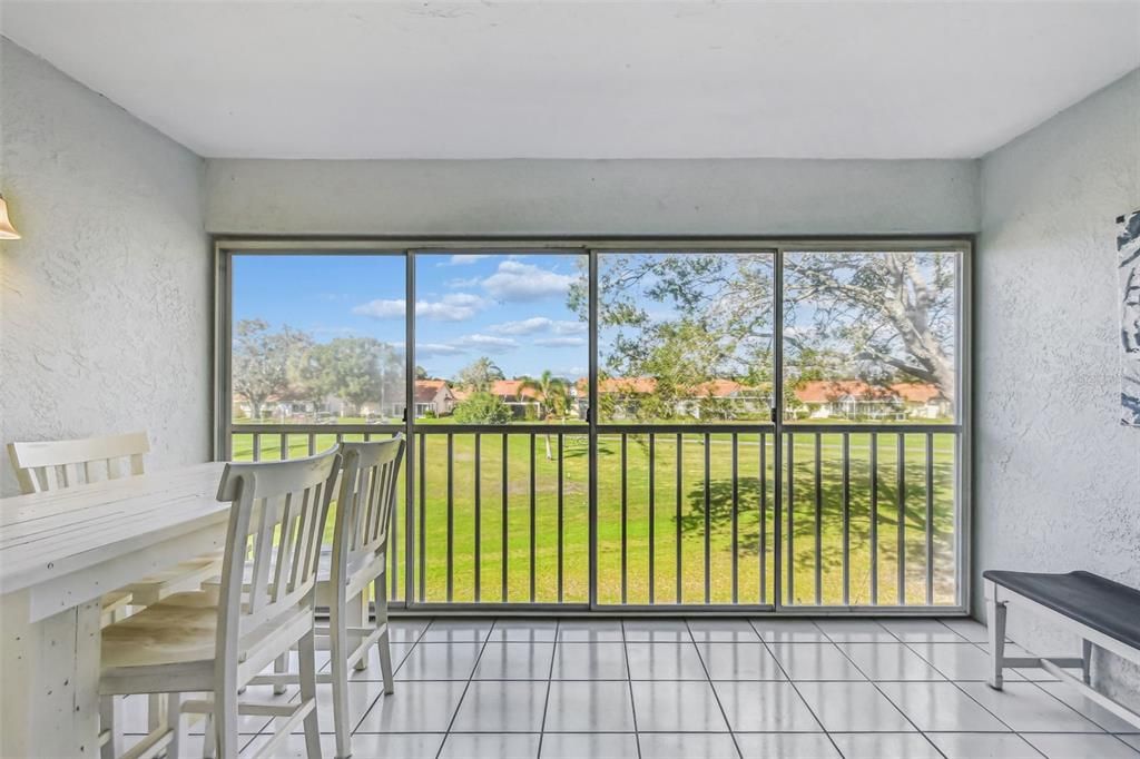 На продажу: $259,000 (2 спален, 2 ванн, 1193 Квадратных фут)