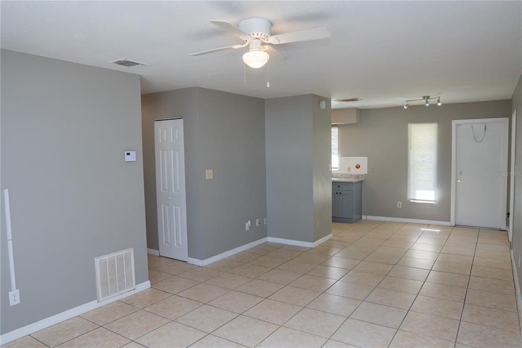 En Renta: $1,525 (3 camas, 2 baños, 1008 Pies cuadrados)