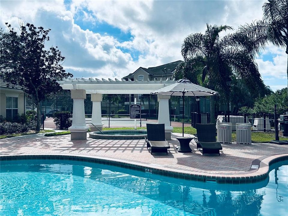 待售: $219,900 (2 贝兹, 2 浴室, 1289 平方英尺)