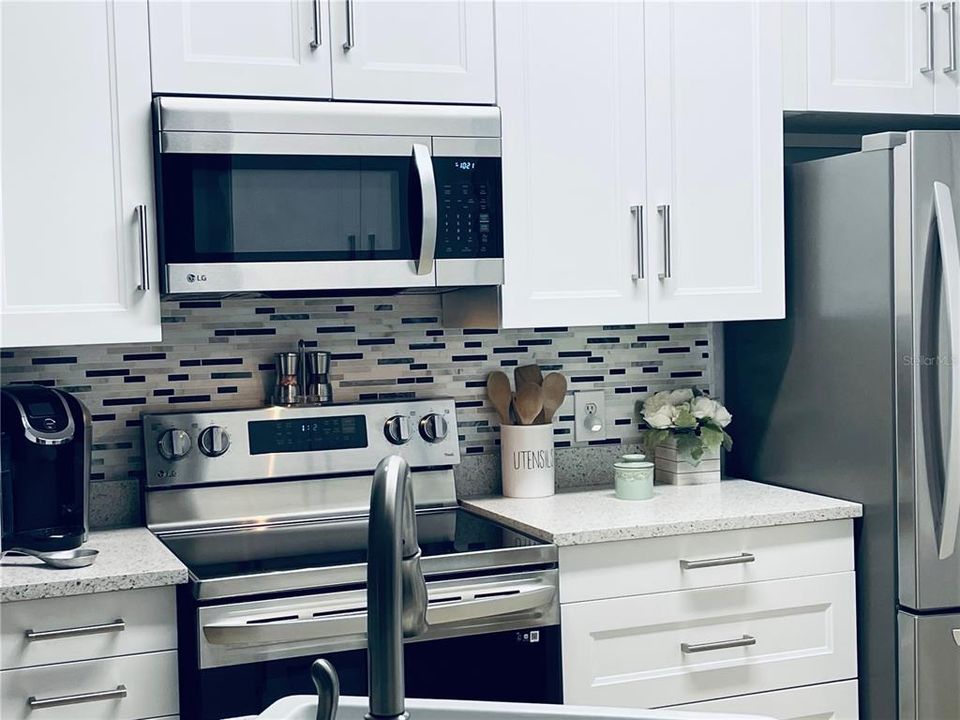 待售: $219,900 (2 贝兹, 2 浴室, 1289 平方英尺)