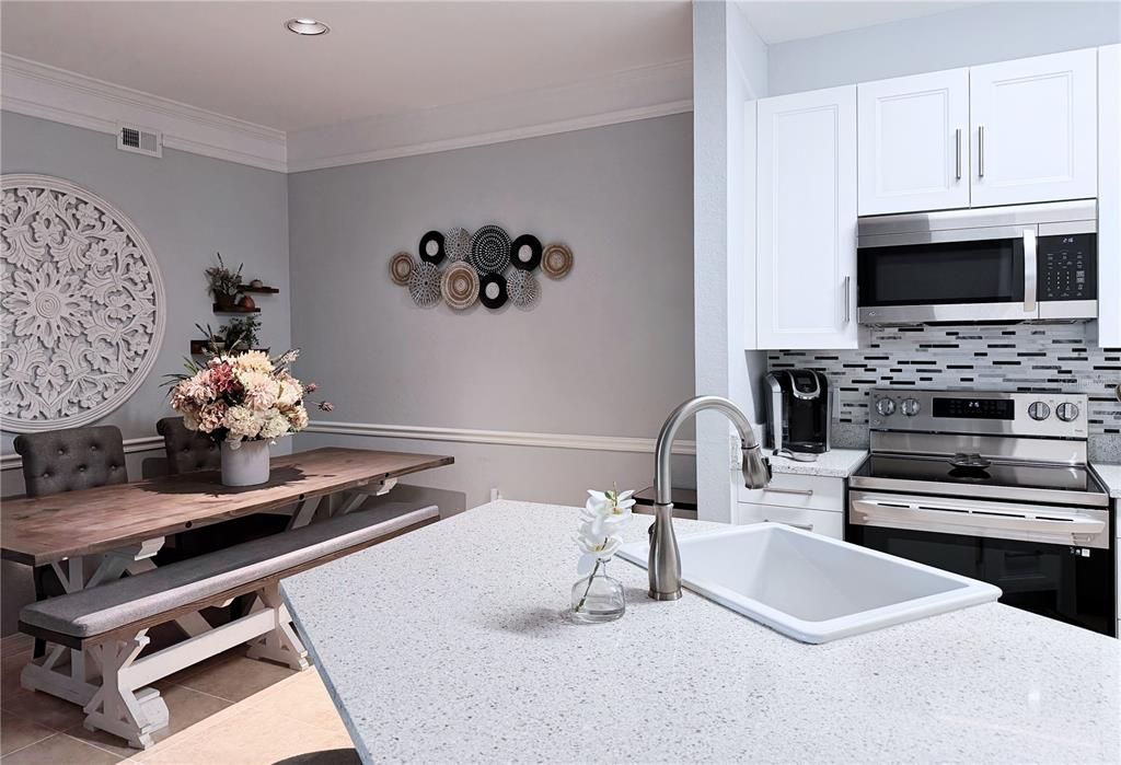 待售: $219,900 (2 贝兹, 2 浴室, 1289 平方英尺)