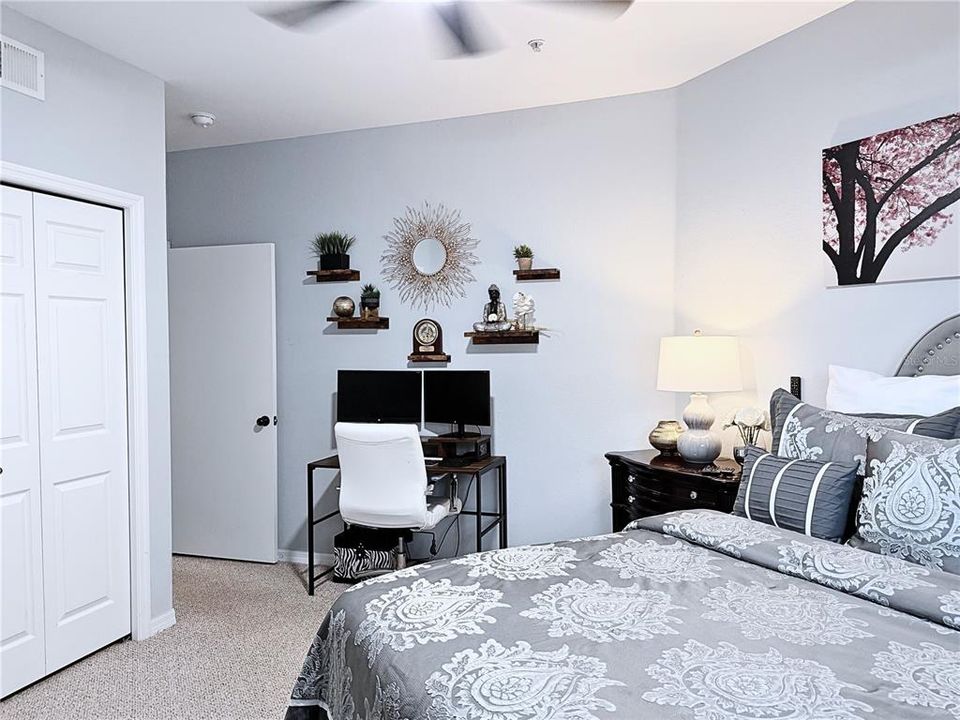 待售: $219,900 (2 贝兹, 2 浴室, 1289 平方英尺)