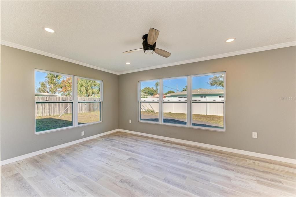 En Venta: $324,900 (2 camas, 2 baños, 1160 Pies cuadrados)