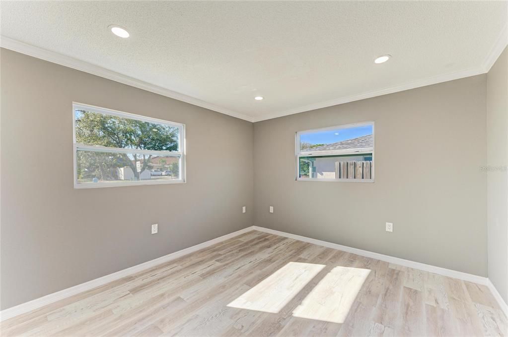 En Venta: $324,900 (2 camas, 2 baños, 1160 Pies cuadrados)