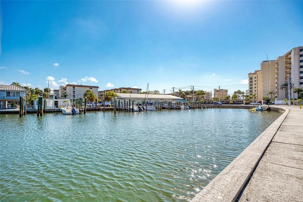 En Venta: $324,900 (2 camas, 2 baños, 1160 Pies cuadrados)