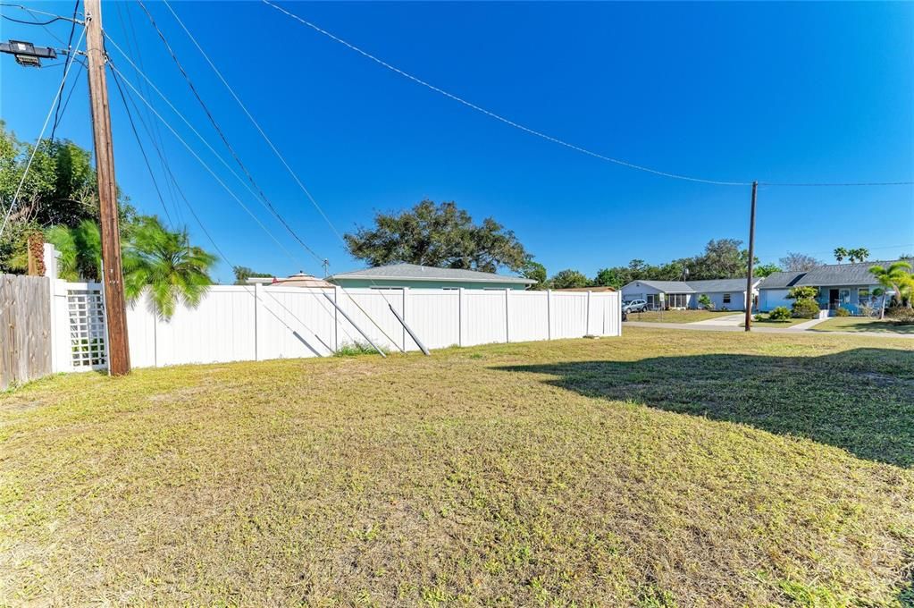 En Venta: $324,900 (2 camas, 2 baños, 1160 Pies cuadrados)