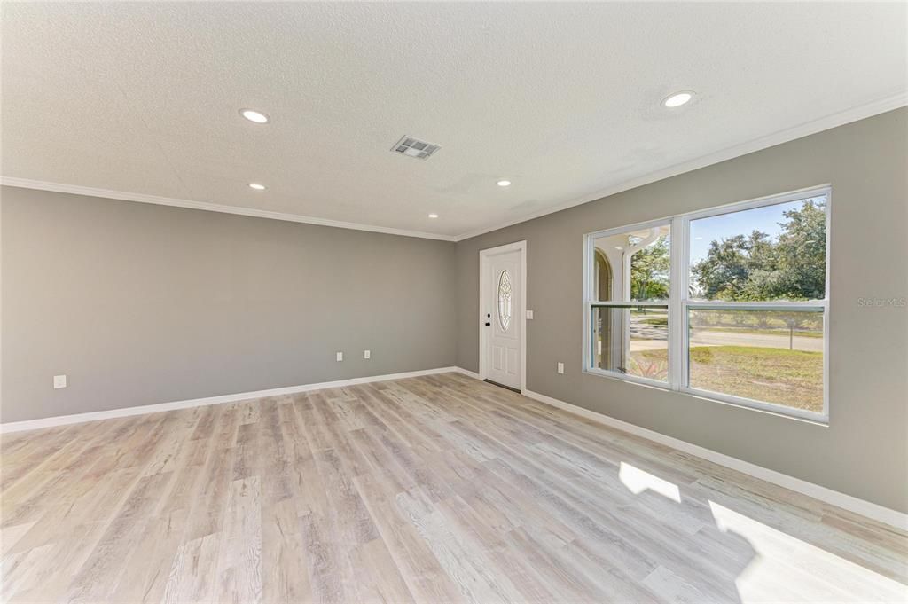 En Venta: $324,900 (2 camas, 2 baños, 1160 Pies cuadrados)