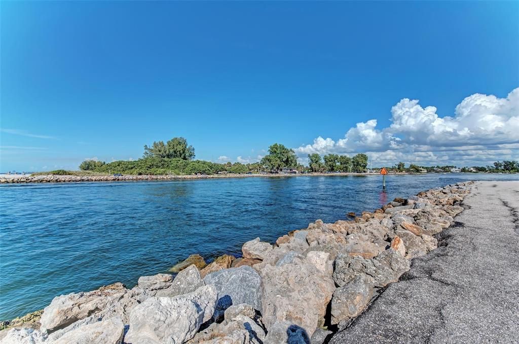 En Venta: $324,900 (2 camas, 2 baños, 1160 Pies cuadrados)