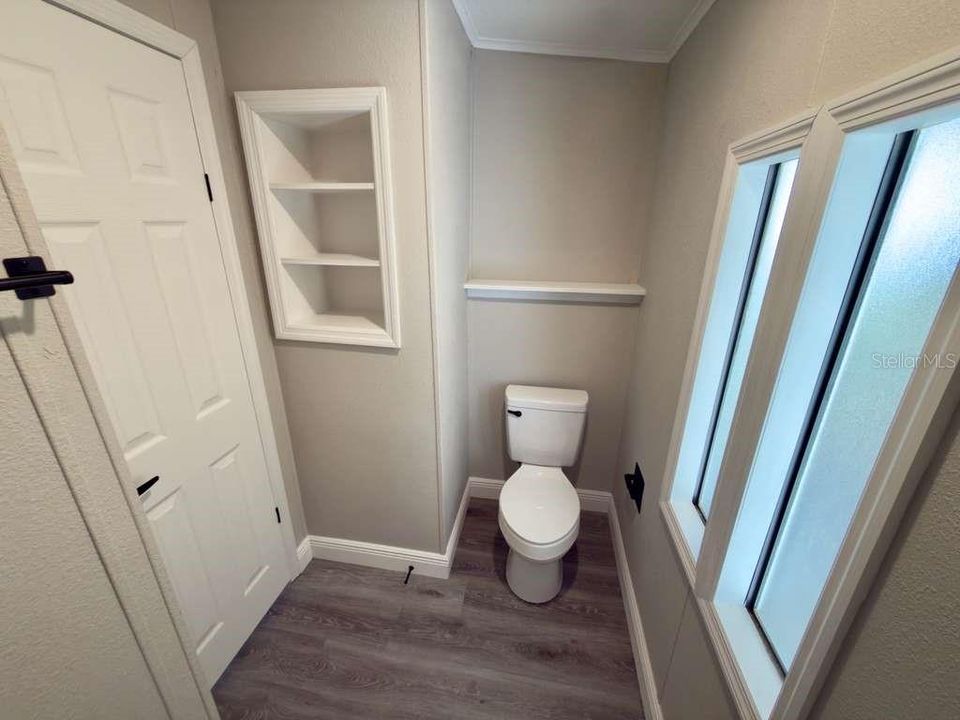 For Sale: $229,900 (2 beds, 2 baths, 1344 Square Feet)