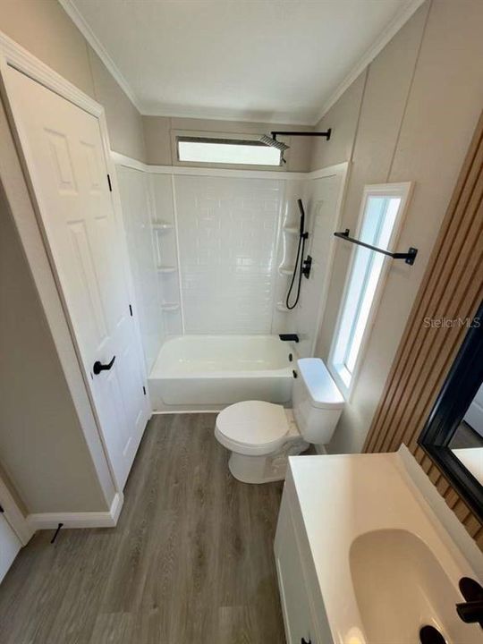 For Sale: $229,900 (2 beds, 2 baths, 1344 Square Feet)