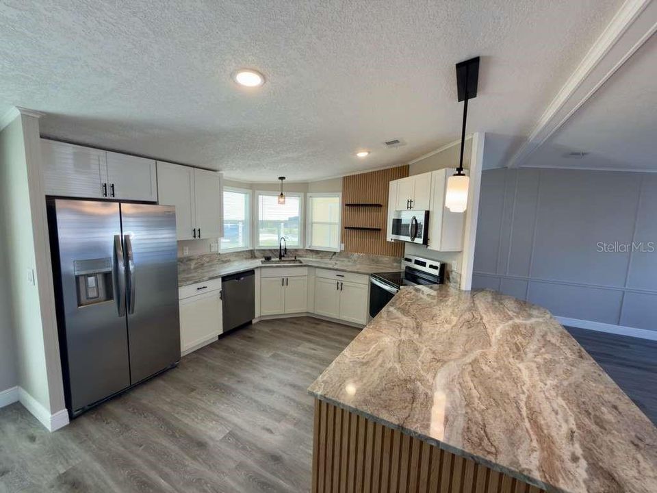 For Sale: $229,900 (2 beds, 2 baths, 1344 Square Feet)