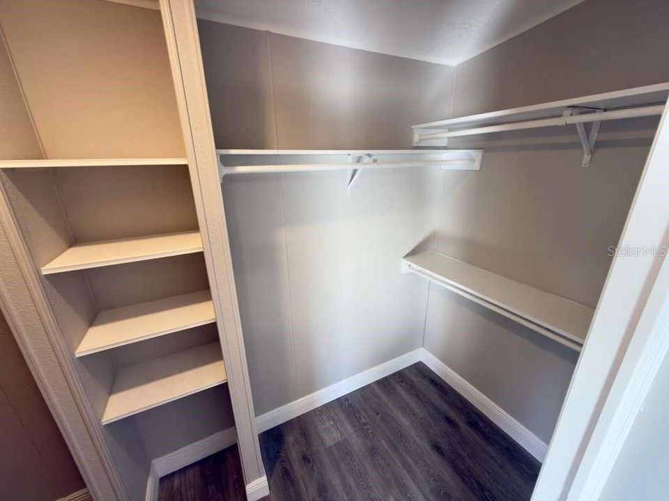 For Sale: $229,900 (2 beds, 2 baths, 1344 Square Feet)