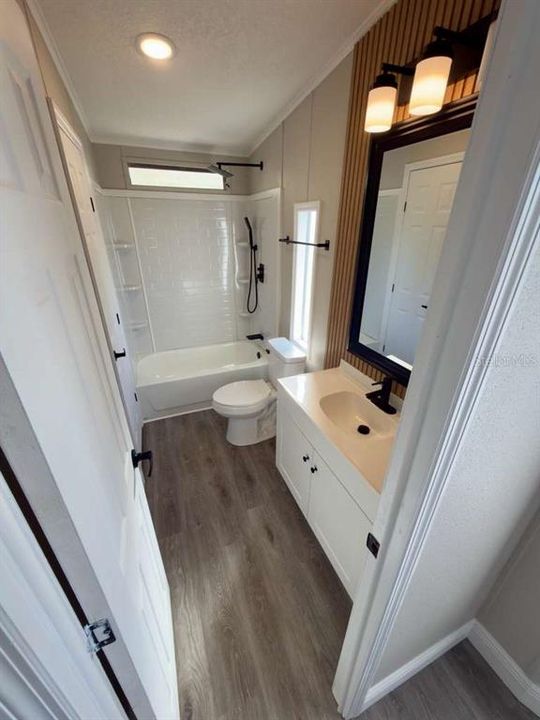 For Sale: $229,900 (2 beds, 2 baths, 1344 Square Feet)