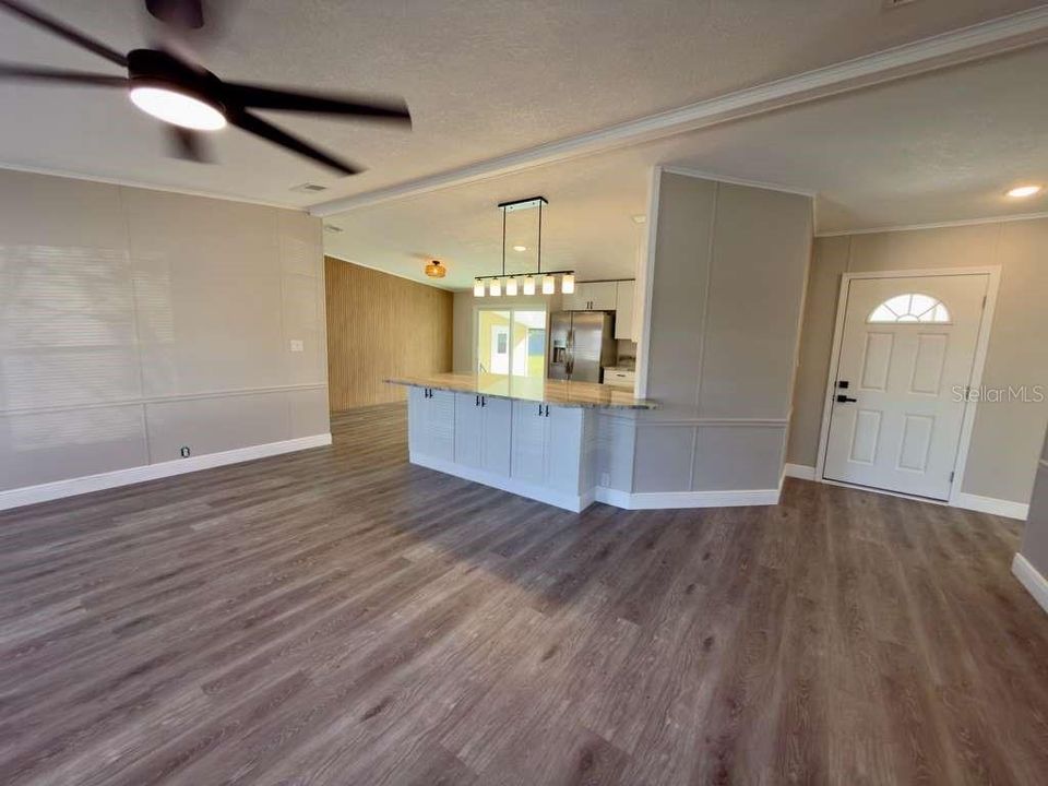 For Sale: $229,900 (2 beds, 2 baths, 1344 Square Feet)