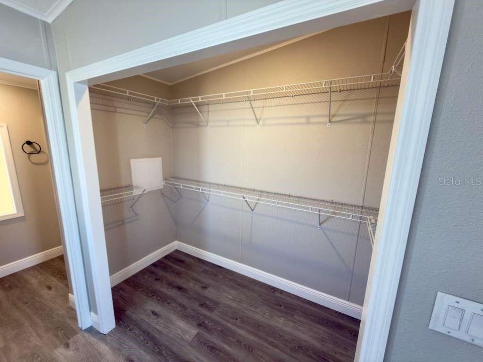 For Sale: $229,900 (2 beds, 2 baths, 1344 Square Feet)