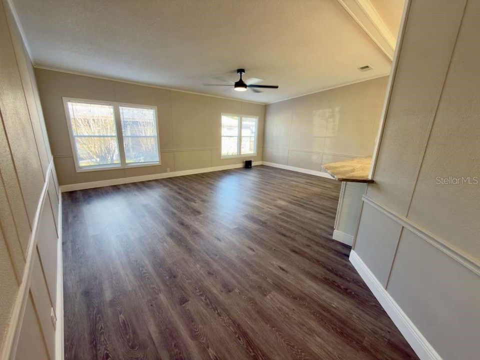 For Sale: $229,900 (2 beds, 2 baths, 1344 Square Feet)