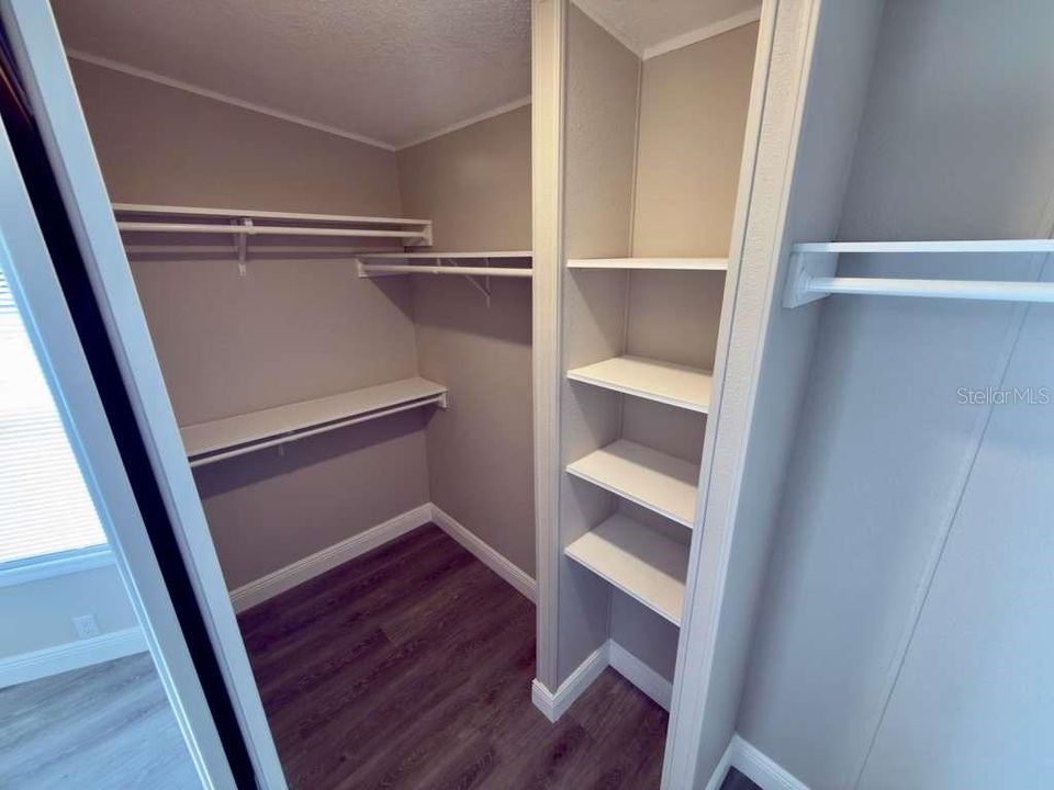 For Sale: $229,900 (2 beds, 2 baths, 1344 Square Feet)