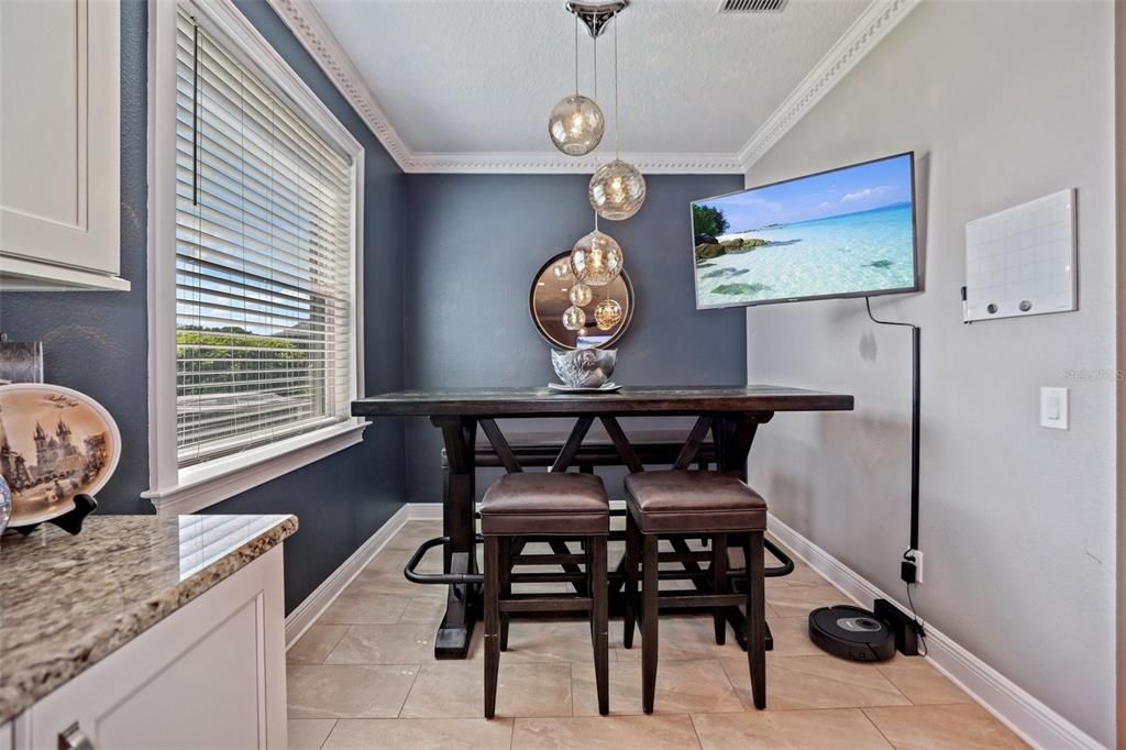 En Venta: $615,000 (4 camas, 2 baños, 2560 Pies cuadrados)