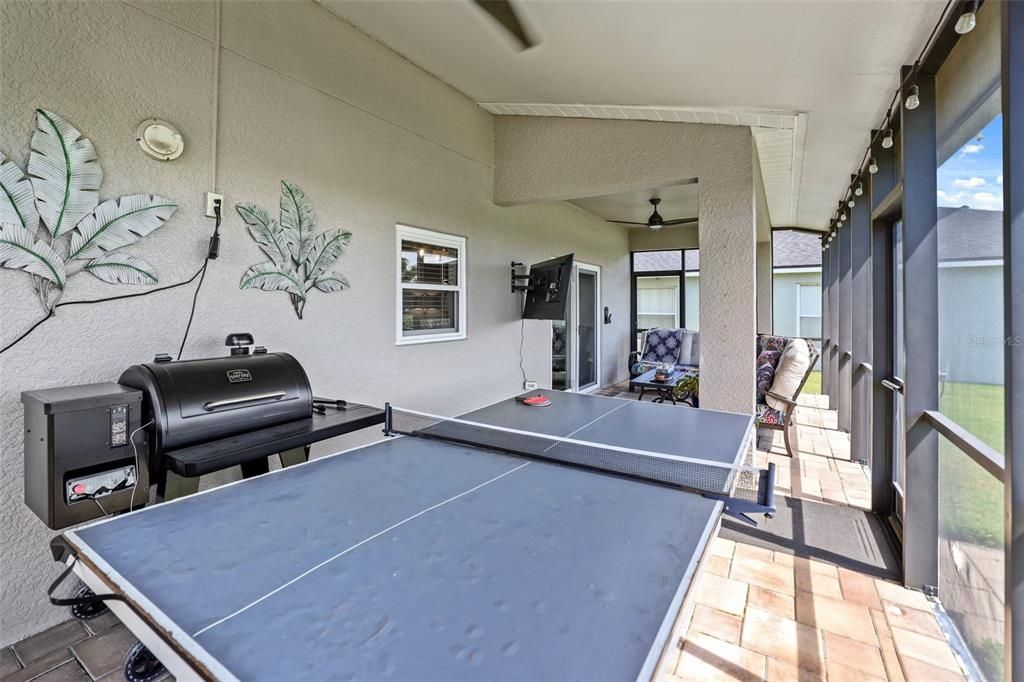 En Venta: $615,000 (4 camas, 2 baños, 2560 Pies cuadrados)