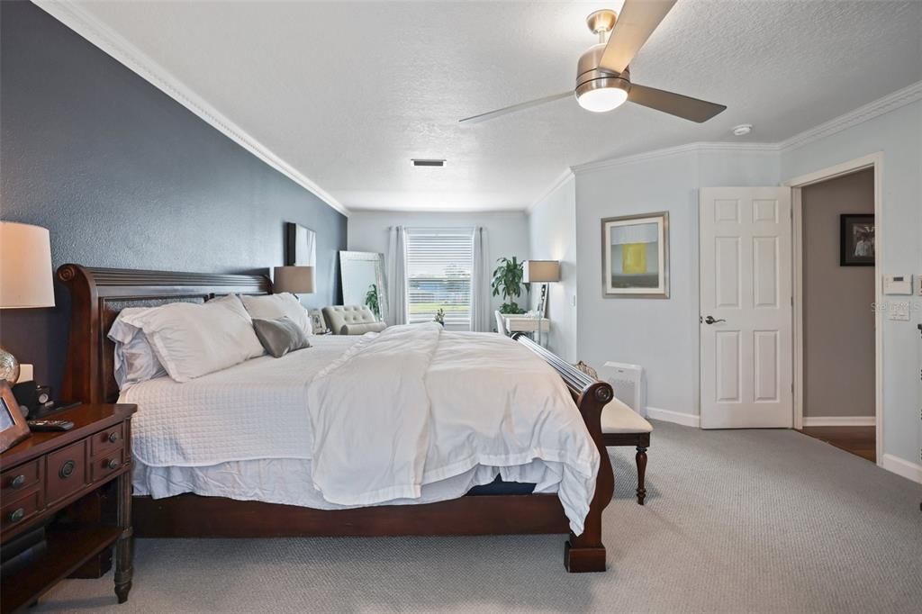 En Venta: $615,000 (4 camas, 2 baños, 2560 Pies cuadrados)