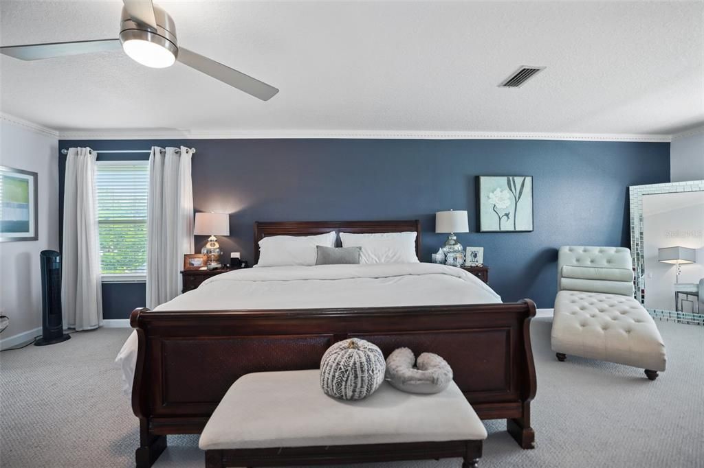 En Venta: $615,000 (4 camas, 2 baños, 2560 Pies cuadrados)