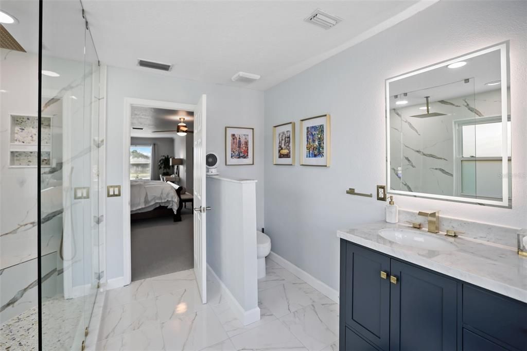 En Venta: $615,000 (4 camas, 2 baños, 2560 Pies cuadrados)