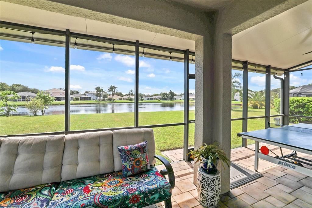 En Venta: $615,000 (4 camas, 2 baños, 2560 Pies cuadrados)