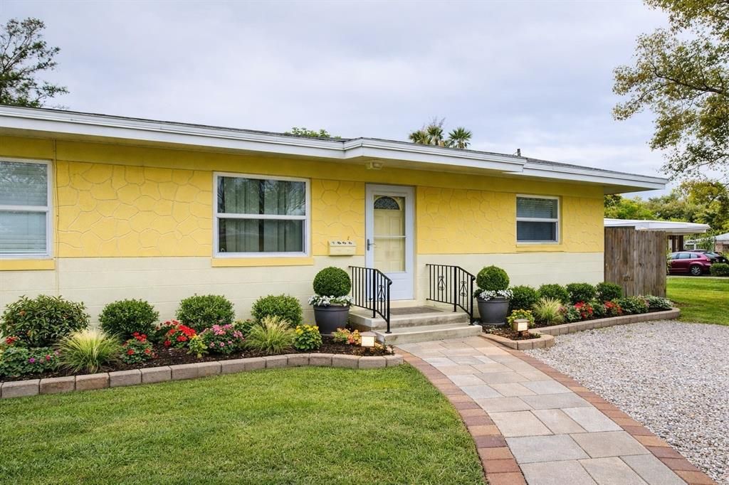 En Venta: $425,000 (4 camas, 2 baños, 1440 Pies cuadrados)