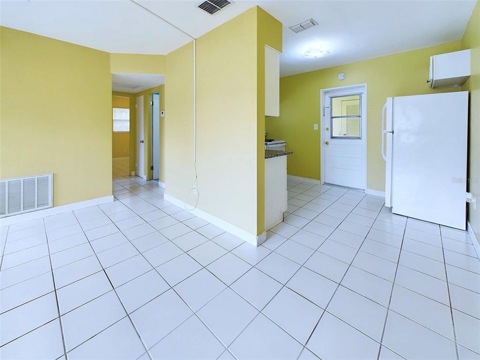 En Venta: $425,000 (4 camas, 2 baños, 1440 Pies cuadrados)